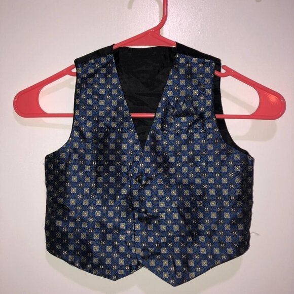 5 for $10 Boy's vest Size 2T - Picture 1 of 3
